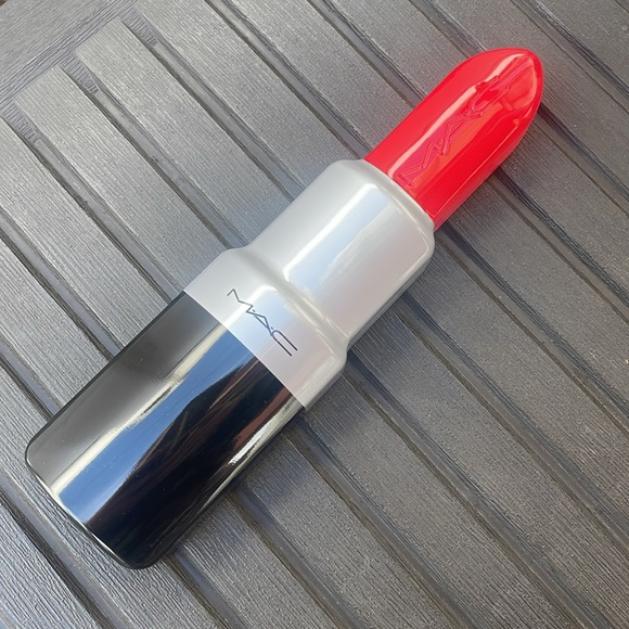 MAC Cosmetic - Red Lipstick Tin - Limited Edition - Picture 1 of 16